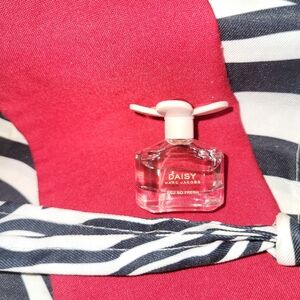 Women's Perfume ( DAISY EAU SO FRESH) By Mark Jocobs